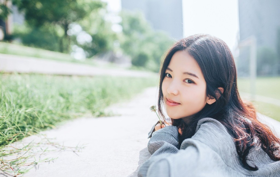 厌无事不烧香，有事上门还不烧香。无事不烧香，那是觉得自己人不要客气;有事上门不烧香，那是觉得他倒霉，你不帮他?你敢不帮他?